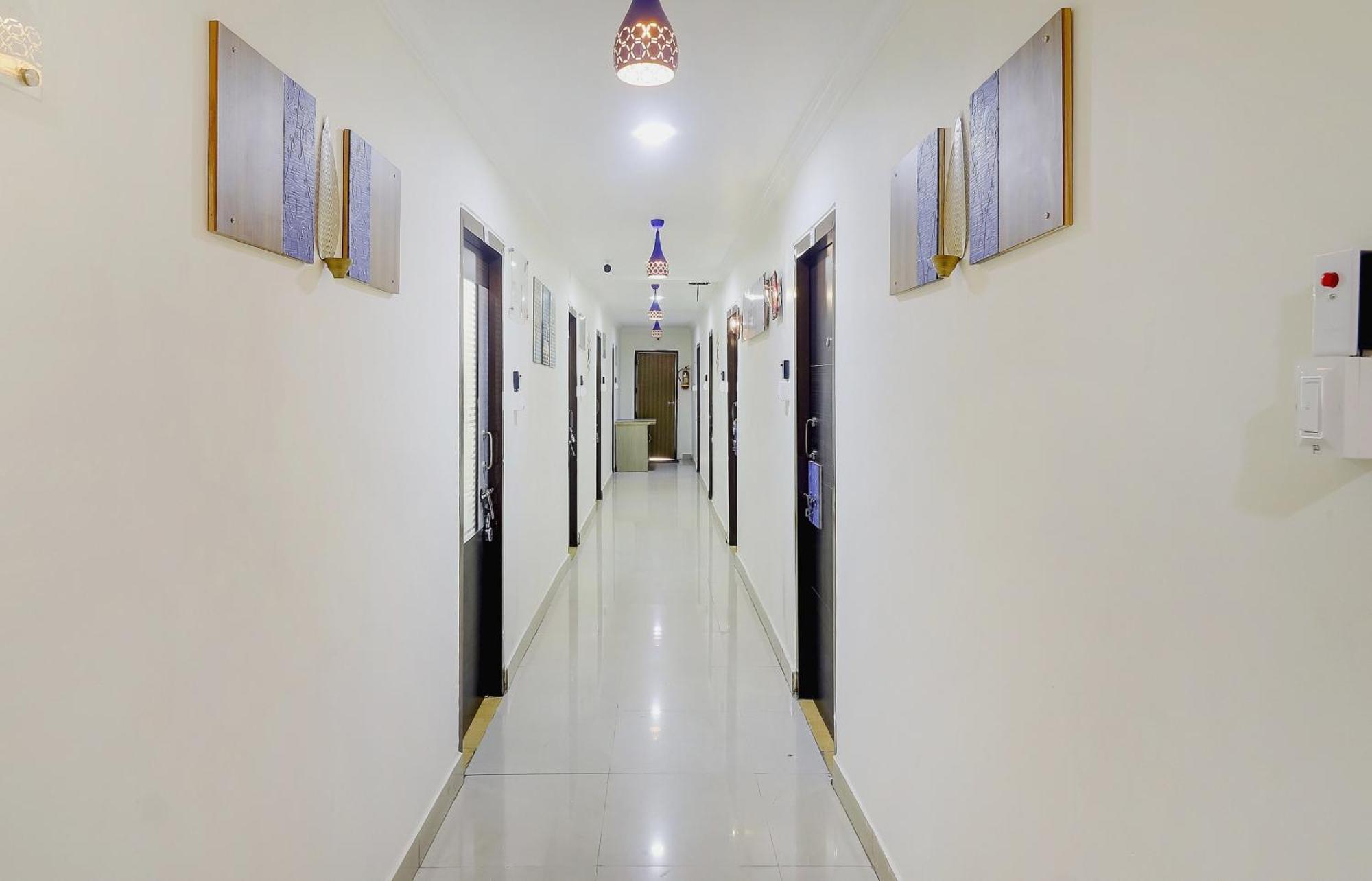 Super Hotel O Relax Grand Near Snow World Хайдарабад Экстерьер фото